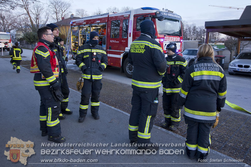 20250210_Fassadenbrand in Unterwaltersdorf sorgte für Großeinsatz Foto: Stefan Schneider BFKDO BADEN  20250210_Fassadenbrand in Unterwaltersdorf sorgte für Großeinsatz Foto: Stefan Schneider BFKDO BADEN  20250210_Fassadenbrand in Unterwaltersdorf sorgte für Großeinsatz Foto: Stefan Schneider BFKDO BADEN