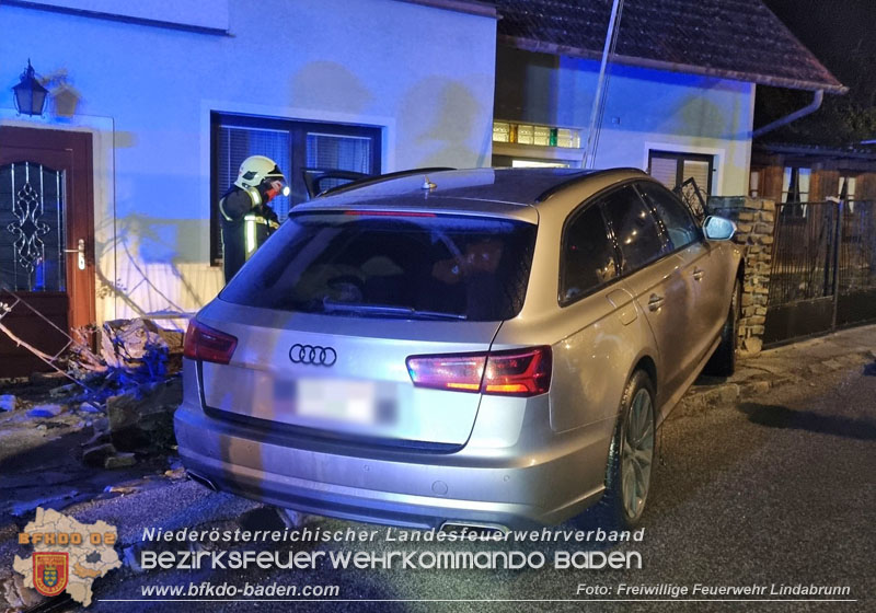 20250213_Lenkerin entfernt sich von Unfallstelle in Lindabrunn Foto: FF Lindabrunn 20250213_Lenkerin entfernt sich von Unfallstelle in Lindabrunn Foto: FF Lindabrunn