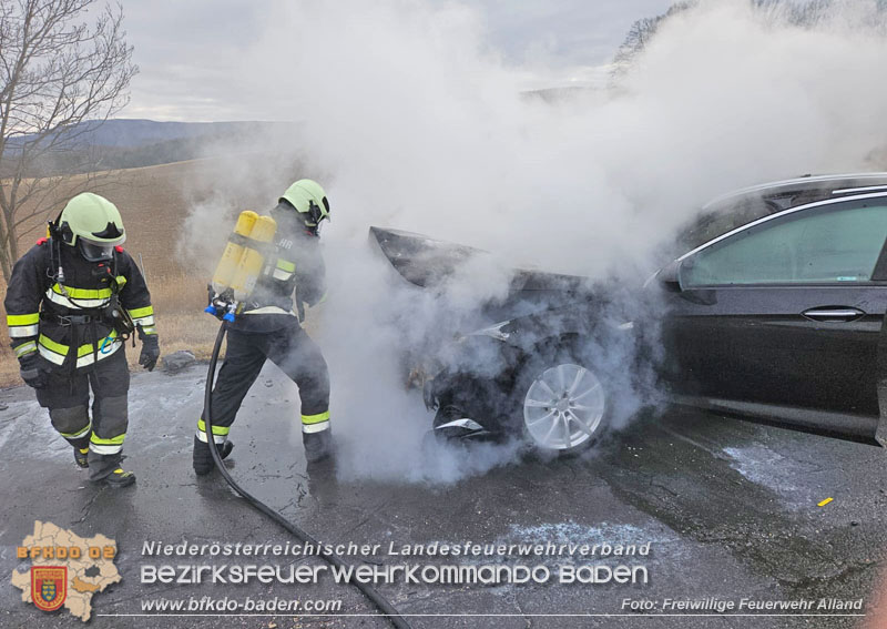 20250215_Fahrzeugbrand auf der A21 Hoehe Heiligenkreuz Noe Foto: FF Alland 20250215_Fahrzeugbrand auf der A21 Hoehe Heiligenkreuz Noe Foto: FF Alland