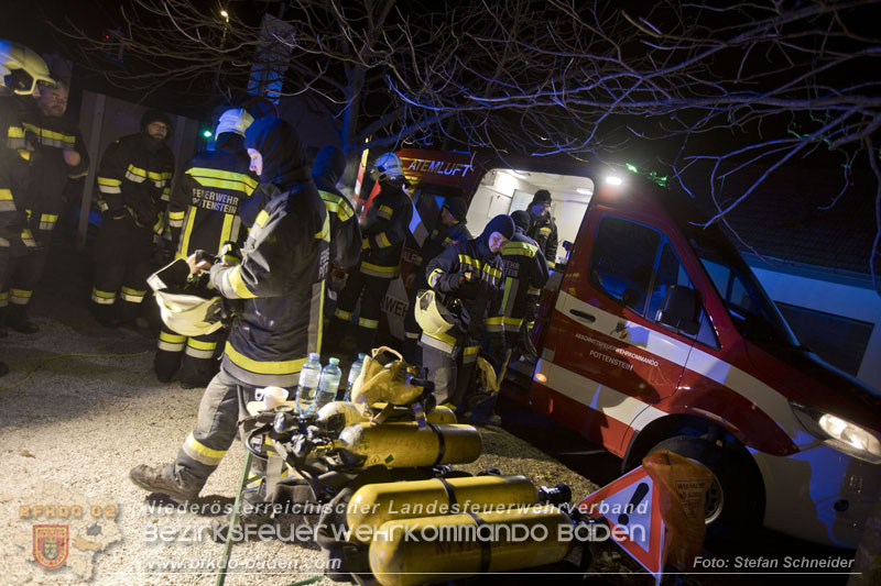 20250220 Brand eines Nebengebäudes in St.Veit a.d.Triesting   Foto: Stefan Schneider BFKDO BADEN 