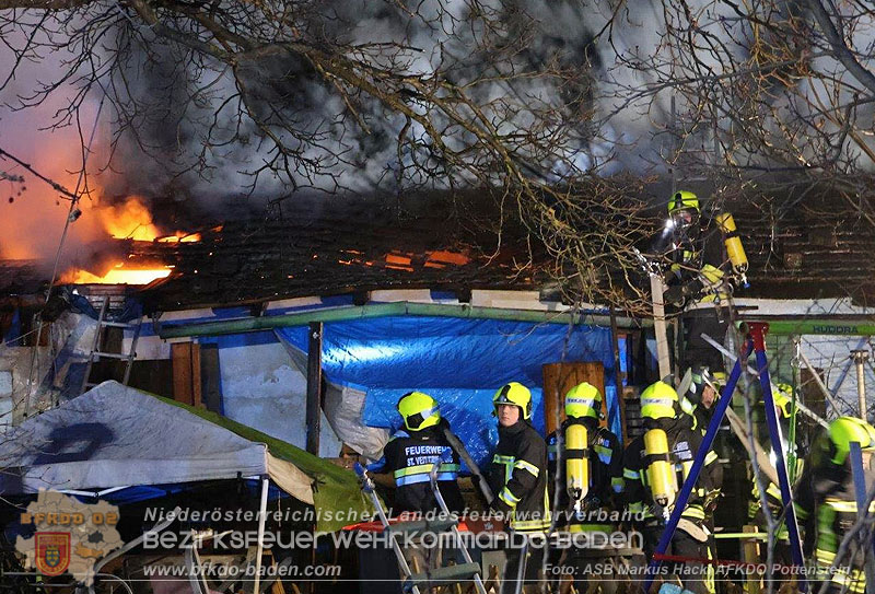 20250220 Brand eines Nebengebäudes in St.Veit a.d.Triesting   Foto: ASB Markus Hackl AFKDO Pottenstein