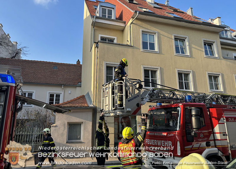 20250224_Brand in Badener Wohnhausanlage - Feuerwehr rettet bewusstlose Person    Foto: Freiwillige Feuerwehr Baden-Stadt