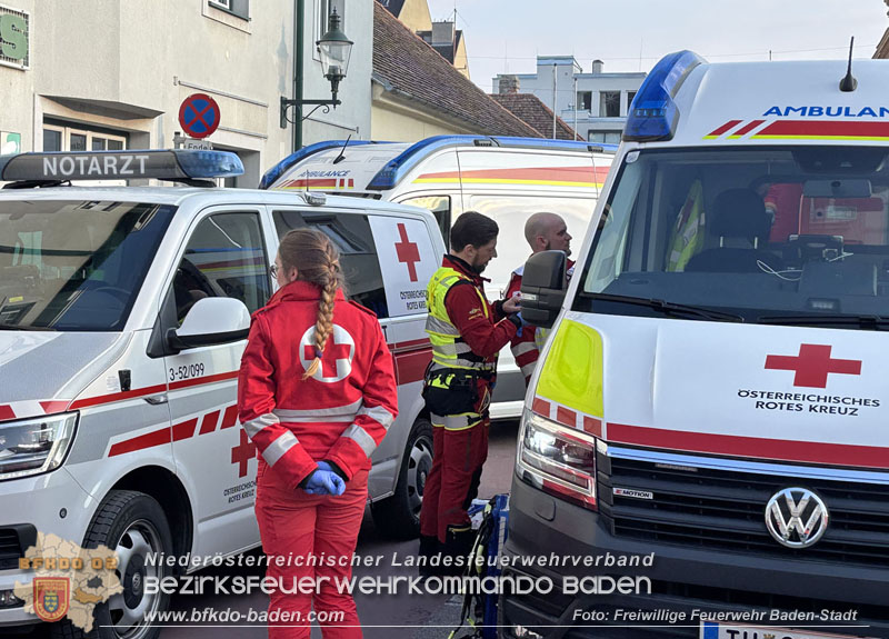 20250224_Brand in Badener Wohnhausanlage - Feuerwehr rettet bewusstlose Person    Foto: Freiwillige Feuerwehr Baden-Stadt
