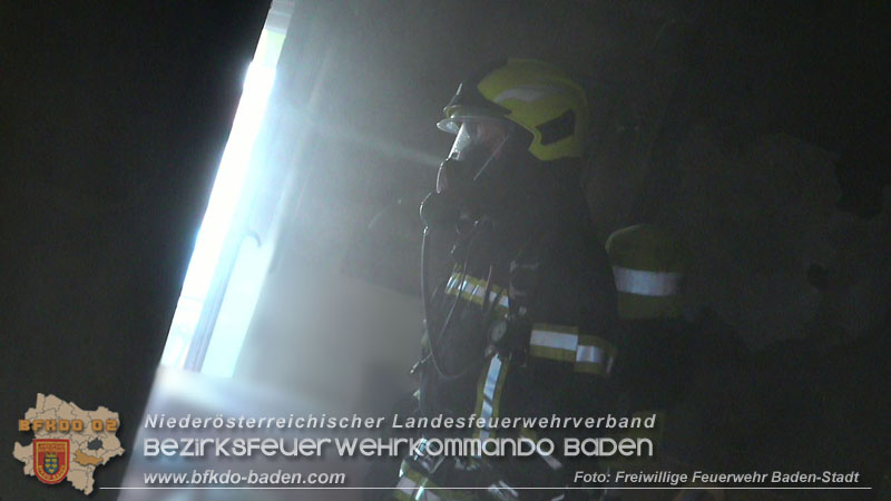 20250224_Brand in Badener Wohnhausanlage - Feuerwehr rettet bewusstlose Person    Foto: Freiwillige Feuerwehr Baden-Stadt