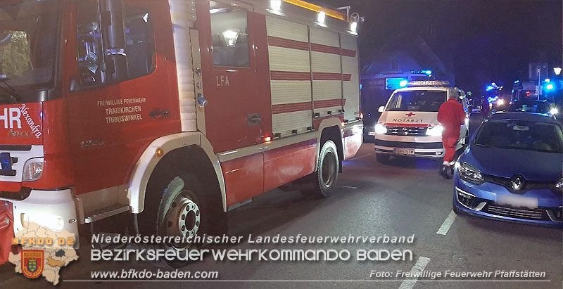 20250303_Fahrzeugüberschlag mit Menschenrettung im Wohngebiet von Pfaffstätten Foto: Freiwillige Feuerwehr Pfaffstätten 20250303_Fahrzeugüberschlag mit Menschenrettung im Wohngebiet von Pfaffstätten Foto: Freiwillige Feuerwehr Pfaffstätten