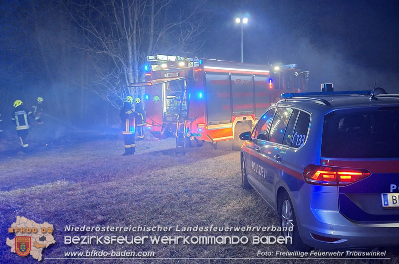 20250307_Brennender Grünschnitthaufen im Schlosspark Tribuswinkel Foto: Freiwillige Feuerwehr Tribuswinkel 20250307_Brennender Grünschnitthaufen im Schlosspark Tribuswinkel Foto: Freiwillige Feuerwehr Tribuswinkel
