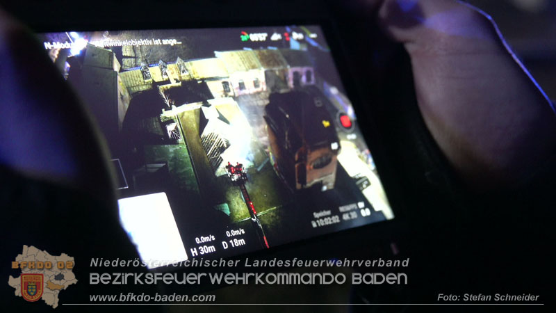 20250310_Dachstuhlbrand in alter Bleiwarenfabrik Gumpoldskirchen auch 3 Feuerwehren aus dem Bezirk BADEN im Löscheinsatz Foto: Stefan Schneider BFKDO BADEN 20250310_Dachstuhlbrand in alter Bleiwarenfabrik Gumpoldskirchen auch 3 Feuerwehren aus dem Bezirk BADEN im Löscheinsatz Foto: Stefan Schneider BFKDO BADEN