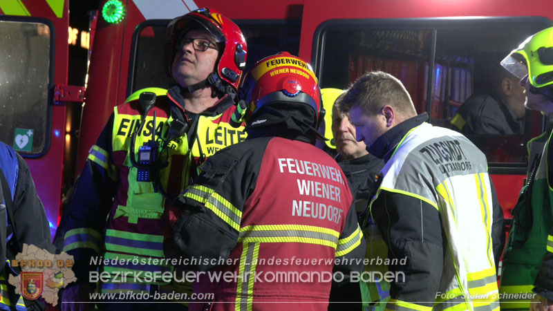 20250310_Dachstuhlbrand in alter Bleiwarenfabrik Gumpoldskirchen auch 3 Feuerwehren aus dem Bezirk BADEN im Löscheinsatz Foto: Stefan Schneider BFKDO BADEN 20250310_Dachstuhlbrand in alter Bleiwarenfabrik Gumpoldskirchen auch 3 Feuerwehren aus dem Bezirk BADEN im Löscheinsatz Foto: Stefan Schneider BFKDO BADEN