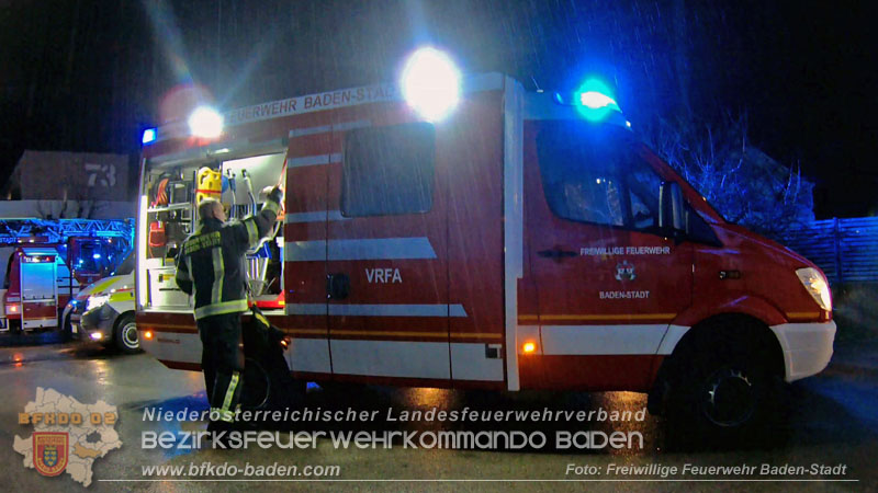 20250313_Notöffnung - Tür in Baden mit dem Zusatztext Kleinkind in Wohnung, Herd eingeschalten"   Foto: Freiwillige Feuerwehr Baden-Stadt / Stefan Schneider