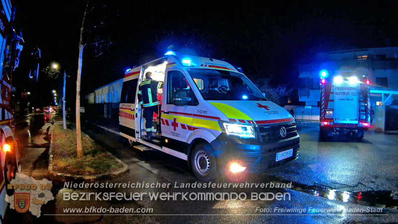 20250313_Notöffnung - Tür in Baden mit dem Zusatztext Kleinkind in Wohnung, Herd eingeschalten"   Foto: Freiwillige Feuerwehr Baden-Stadt / Stefan Schneider