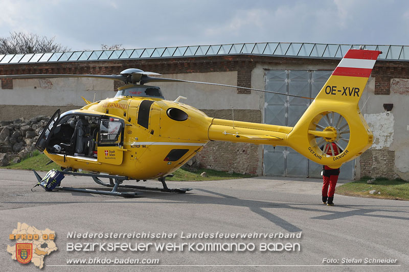 20250325_Medizinischer Notfall eines LKW Lenkers in Traiskirchen Möllersdorf   Foto: Stefan Schneider BFKDO BADEN