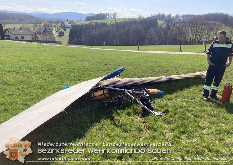 20250404_Motordrachenabsturz im Bereich Hochstrass-Schwabendörfl Foto: Freiwillige Feuerwehr Hochstrass 20250404_Motordrachenabsturz im Bereich Hochstrass-Schwabendörfl Foto: Freiwillige Feuerwehr Hochstrass