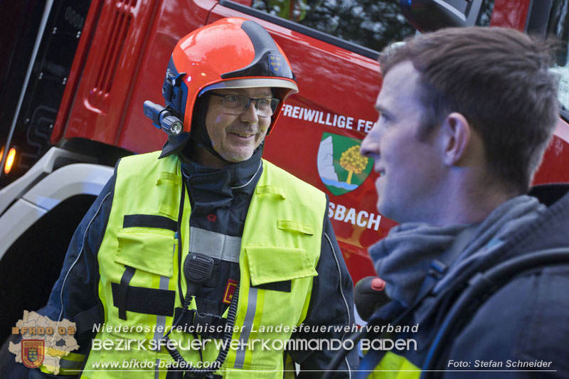 20250405_Brand auf dem Areal eines Pferdehofs in Maria Raisenmarkt Gemeinde Alland Foto: Stefan Schneider BFKDO BADEN 20250405_Brand auf dem Areal eines Pferdehofs in Maria Raisenmarkt Gemeinde Alland Foto: Stefan Schneider BFKDO BADEN