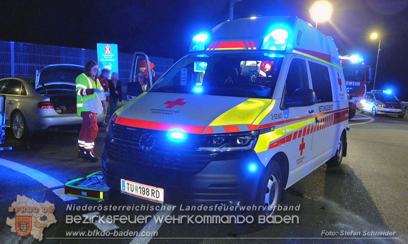 20250421_Zwei Schwerverletzte am Autobahnzubringer Bad Vöslau   Foto: Stefan Schneider BFKDO BADEN
