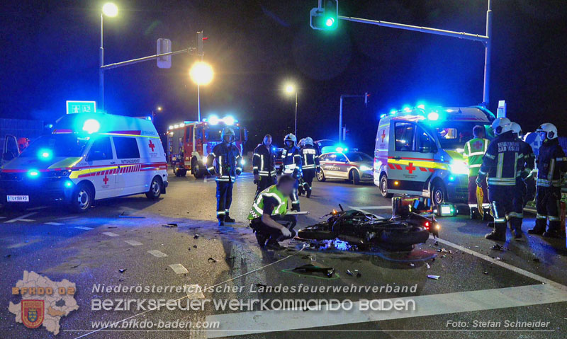20250421_Zwei Schwerverletzte am Autobahnzubringer Bad Vöslau   Foto: Stefan Schneider BFKDO BADEN