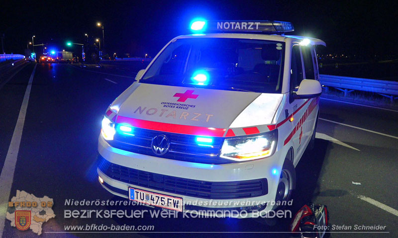 20250421_Zwei Schwerverletzte am Autobahnzubringer Bad Vöslau   Foto: Stefan Schneider BFKDO BADEN