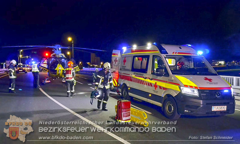 20250421_Zwei Schwerverletzte am Autobahnzubringer Bad Vöslau   Foto: Stefan Schneider BFKDO BADEN