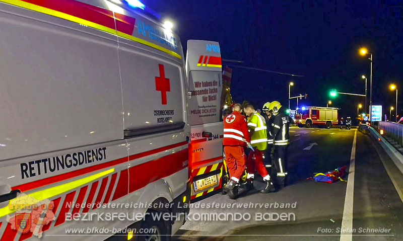 20250421_Zwei Schwerverletzte am Autobahnzubringer Bad Vöslau   Foto: Stefan Schneider BFKDO BADEN