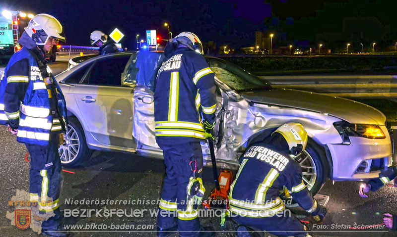 20250421_Zwei Schwerverletzte am Autobahnzubringer Bad Vöslau   Foto: Stefan Schneider BFKDO BADEN