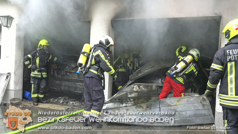 20250530_Garagenbrand - Feuerwehr verhindert Übergreifen auf Wohnräume Foto: Stefan Schneider BFK BADEN