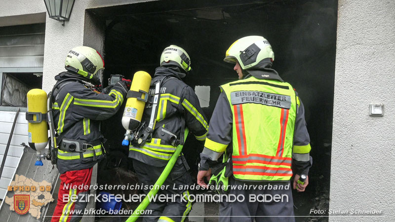 20250530_Garagenbrand - Feuerwehr verhindert Übergreifen auf Wohnräume Foto: Stefan Schneider BFK BADEN