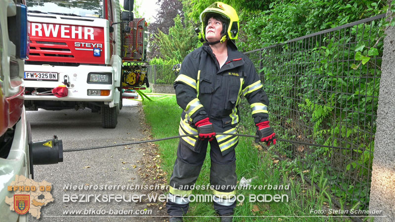 20250530_Garagenbrand - Feuerwehr verhindert Übergreifen auf Wohnräume Foto: Stefan Schneider BFK BADEN