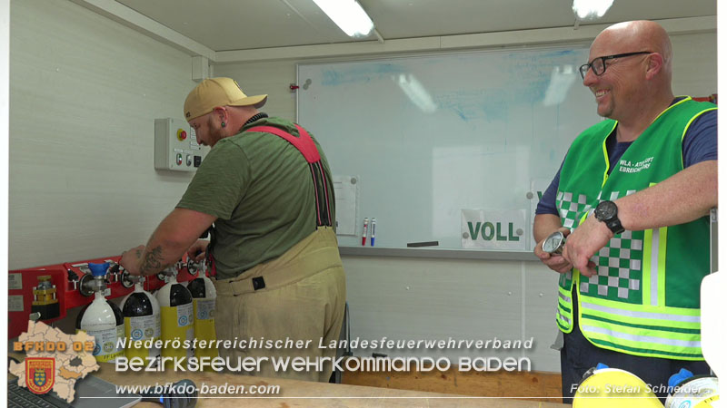 20250530_Garagenbrand - Feuerwehr verhindert Übergreifen auf Wohnräume Foto: Stefan Schneider BFK BADEN