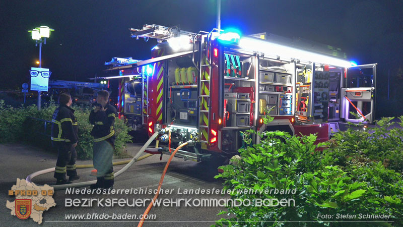 20250605_Nächtlicher Brand beim ARKADIA Traiskirchen  Foto: Stefan Schneider BFKDO BADEN