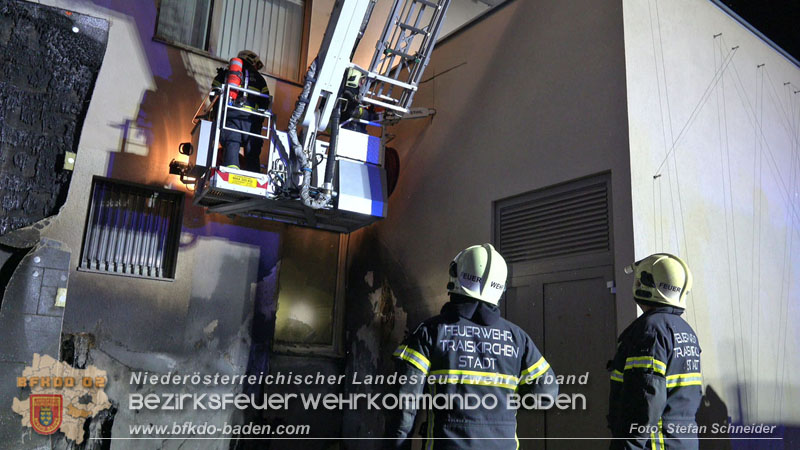 20250605_Nächtlicher Brand beim ARKADIA Traiskirchen  Foto: Stefan Schneider BFKDO BADEN
