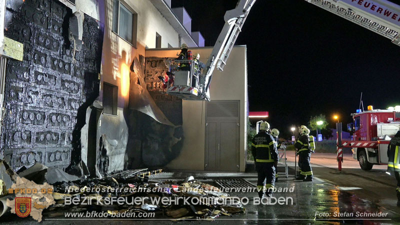 20250605_Nächtlicher Brand beim ARKADIA Traiskirchen  Foto: Stefan Schneider BFKDO BADEN