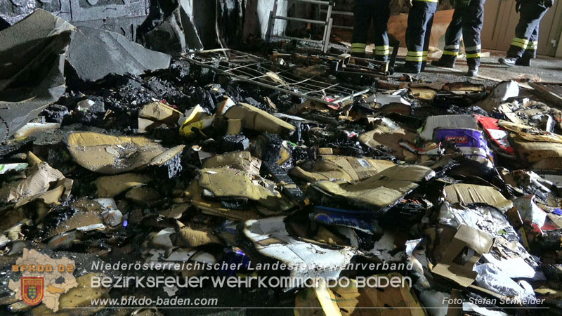 20250605_Nächtlicher Brand beim ARKADIA Traiskirchen  Foto: Stefan Schneider BFKDO BADEN