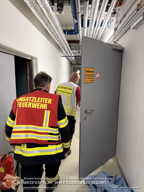 20250613_Feuerwehreinsatz wegen Gebrechen in Tankanlage fuer ein Notstromaggregat  Foto: Stefan Schneider BFKDO BADEN