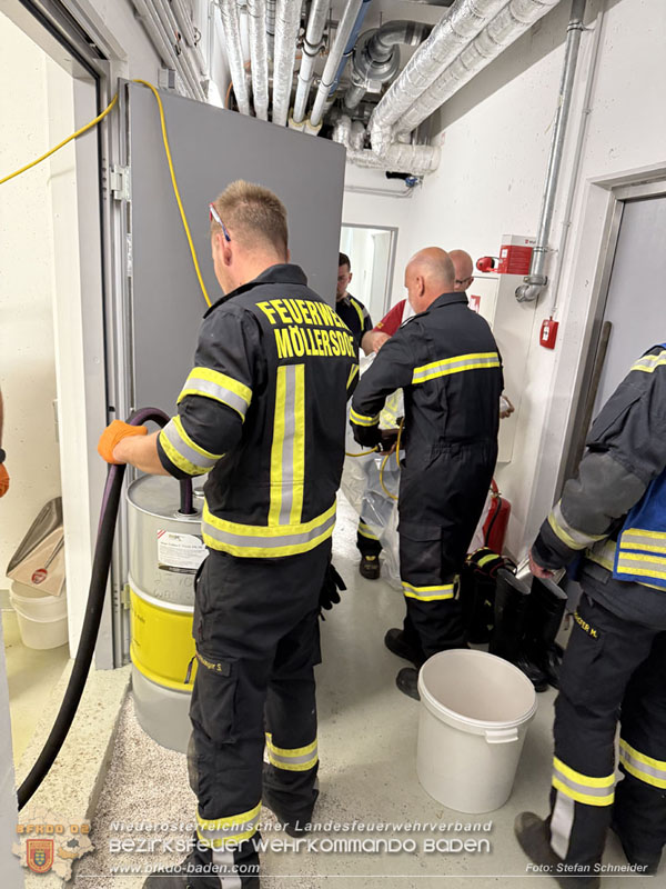 20250613_Feuerwehreinsatz wegen Gebrechen in Tankanlage fuer ein Notstromaggregat  Foto: Stefan Schneider BFKDO BADEN