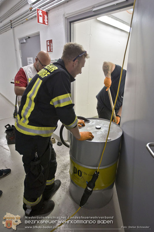 20250613_Feuerwehreinsatz wegen Gebrechen in Tankanlage fuer ein Notstromaggregat  Foto: Stefan Schneider BFKDO BADEN