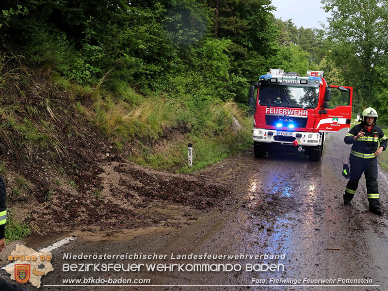 20250712_Unwetterschäden blockieren Passstraße über den Hals" Foto: ASB Markus Hackl FF Pottenstein 20250712_Unwetterschäden blockieren Passstraße über den Hals" Foto: ASB Markus Hackl FF Pottenstein