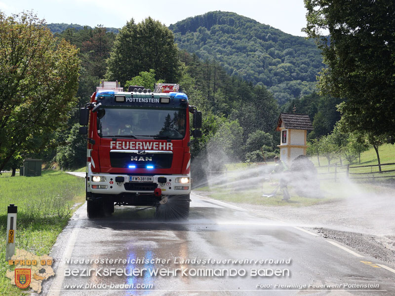 20250712_Unwetterschäden blockieren Passstraße über den Hals"  Foto: ASB Markus Hackl FF Pottenstein