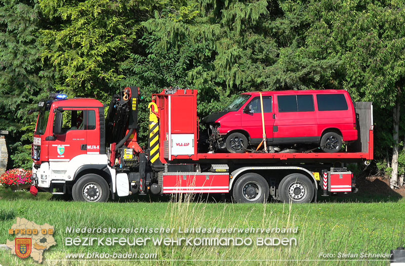 20250719_Erfolgreiche Personensuche nach Verkehrsunfall auf der LB11 Foto: Stefan Schneider BFKDO BADEN 20250719_Erfolgreiche Personensuche nach Verkehrsunfall auf der LB11 Foto: Stefan Schneider BFKDO BADEN