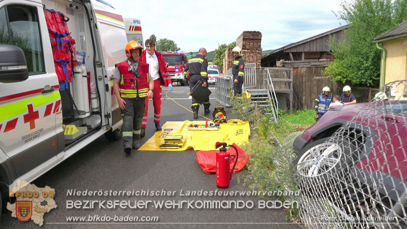 20250723_Verkehrsunfall in Bad Vöslau  Foto: Stefan Schneider BFKDO BADEN