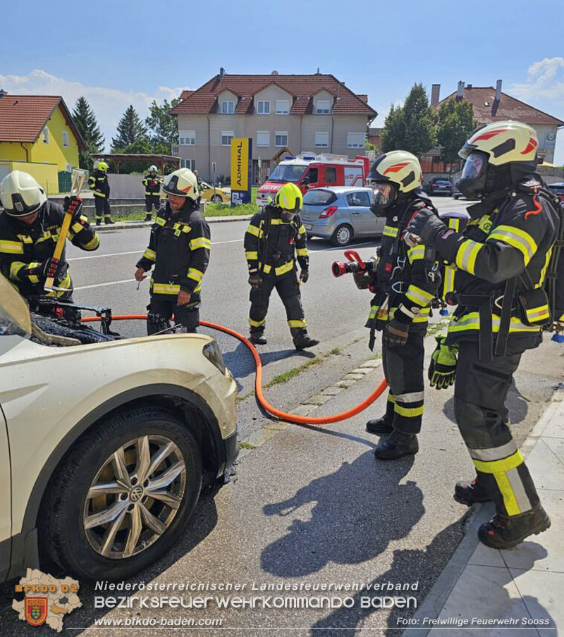 20250810_Fahrzeugbrand im Ortsgebiet von Sooß Foto: Freiwillige Feuerwehr Sooß 20250810_Fahrzeugbrand im Ortsgebiet von Sooß Foto: Freiwillige Feuerwehr Sooß