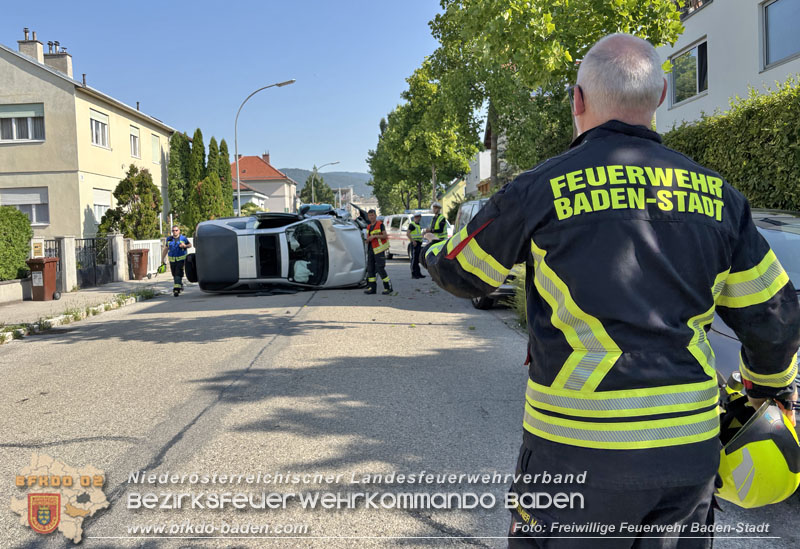20250814_Verkehrsunfall im Stadtgebiet von Baden Foto: Freiwillige Feuerwehr Baden-Stadt 20250814_Verkehrsunfall im Stadtgebiet von Baden Foto: Freiwillige Feuerwehr Baden-Stadt