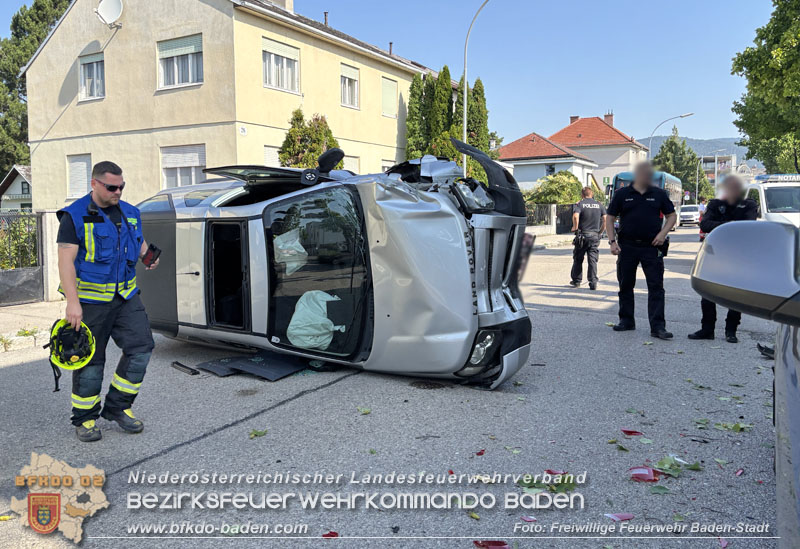 20250814_Verkehrsunfall im Stadtgebiet von Baden Foto: Freiwillige Feuerwehr Baden-Stadt 20250814_Verkehrsunfall im Stadtgebiet von Baden Foto: Freiwillige Feuerwehr Baden-Stadt