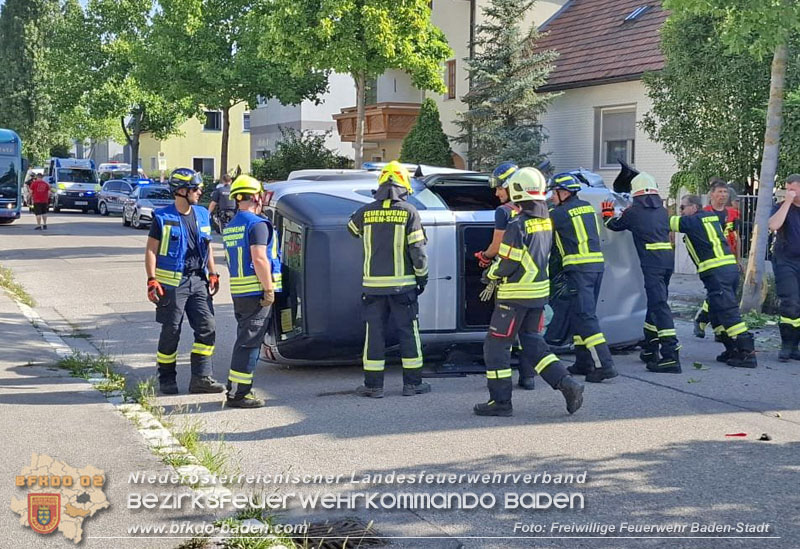 20250814_Verkehrsunfall im Stadtgebiet von Baden Foto: Freiwillige Feuerwehr Baden-Stadt 20250814_Verkehrsunfall im Stadtgebiet von Baden Foto: Freiwillige Feuerwehr Baden-Stadt