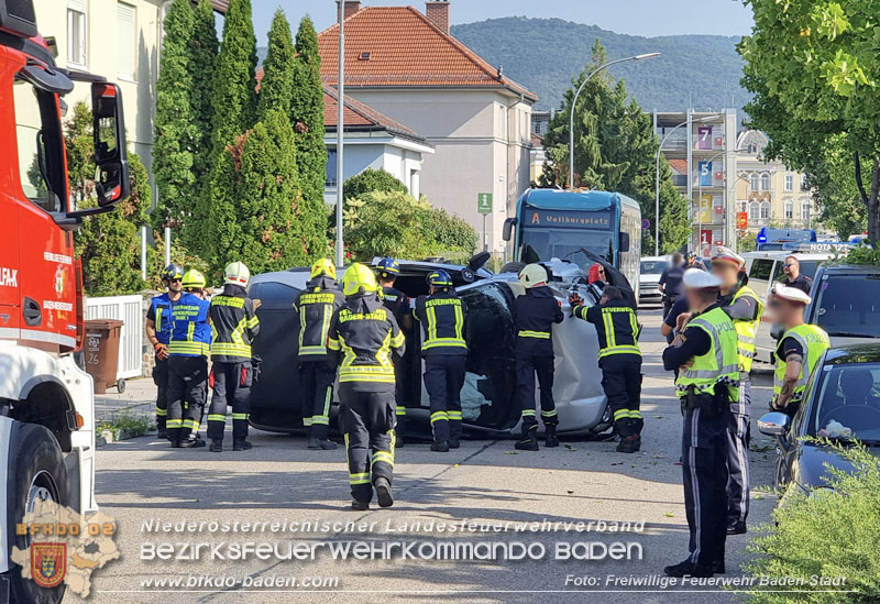 20250814_Verkehrsunfall im Stadtgebiet von Baden Foto: Freiwillige Feuerwehr Baden-Stadt 20250814_Verkehrsunfall im Stadtgebiet von Baden Foto: Freiwillige Feuerwehr Baden-Stadt