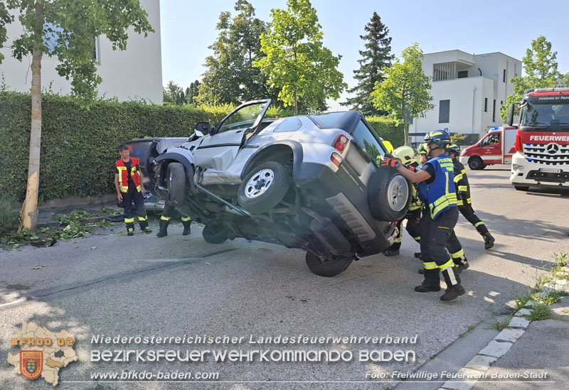 20250814_Verkehrsunfall im Stadtgebiet von Baden  Foto: Freiwillige Feuerwehr Baden-Stadt