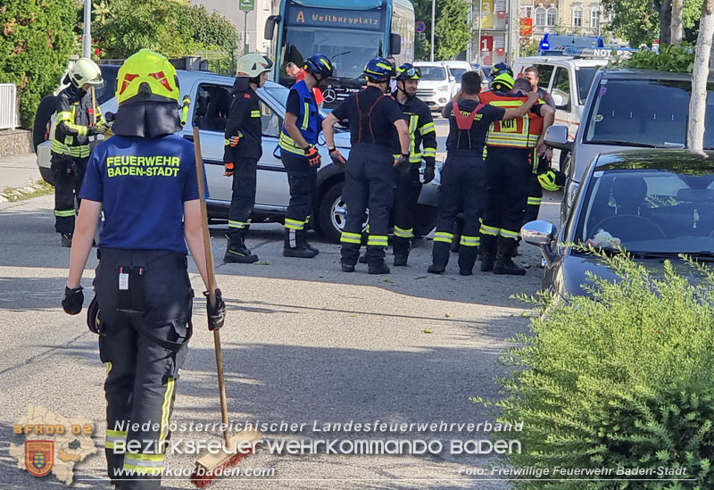 20250814_Verkehrsunfall im Stadtgebiet von Baden Foto: Freiwillige Feuerwehr Baden-Stadt 20250814_Verkehrsunfall im Stadtgebiet von Baden Foto: Freiwillige Feuerwehr Baden-Stadt