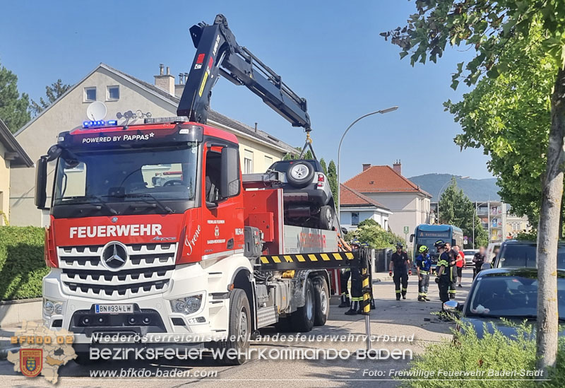 20250814_Verkehrsunfall im Stadtgebiet von Baden Foto: Freiwillige Feuerwehr Baden-Stadt 20250814_Verkehrsunfall im Stadtgebiet von Baden Foto: Freiwillige Feuerwehr Baden-Stadt