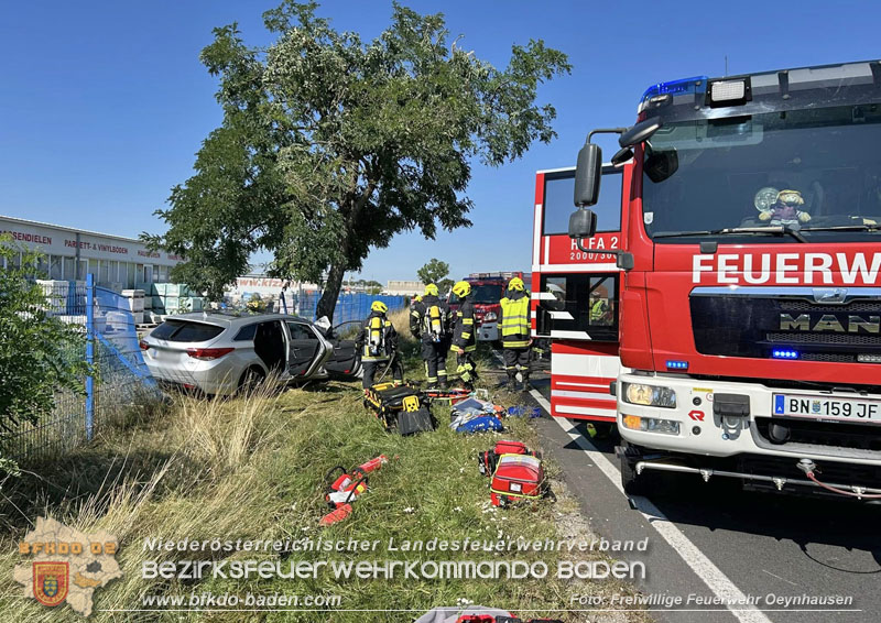 20250819_Verkehrsunfall auf der B17 zwischen Oeynhausen und Günselsdorf Foto: Freiwillige Feuerwehr Oeynhausen 20250819_Verkehrsunfall auf der B17 zwischen Oeynhausen und Günselsdorf Foto: Freiwillige Feuerwehr Oeynhausen