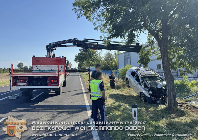 20250819_Verkehrsunfall auf der B17 zwischen Oeynhausen und Günselsdorf Foto: Freiwillige Feuerwehr Oeynhausen 20250819_Verkehrsunfall auf der B17 zwischen Oeynhausen und Günselsdorf Foto: Freiwillige Feuerwehr Oeynhausen