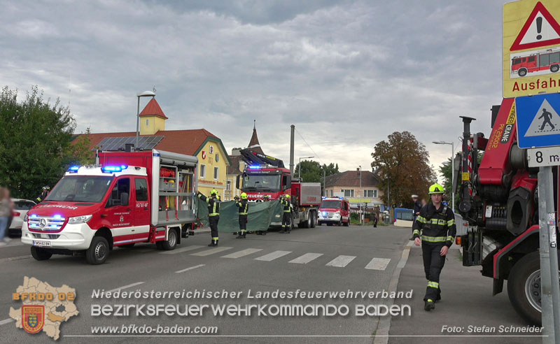 2025_08_29 Personenrettung aus Schwechat-Fluss in Baden Foto: Stefan Schneider BFKDO BADEN 2025_08_29 Personenrettung aus Schwechat-Fluss in Baden Foto: Stefan Schneider BFKDO BADEN