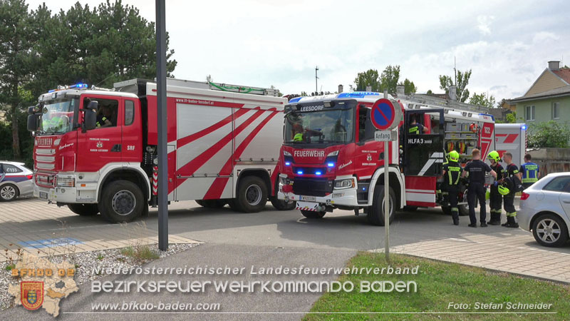 20250829_E-Rollstuhlfahrer kippt in Graben und muss gerettet werden Foto: Stefan Schneider BFKDO BADEN 20250829_E-Rollstuhlfahrer kippt in Graben und muss gerettet werden Foto: Stefan Schneider BFKDO BADEN